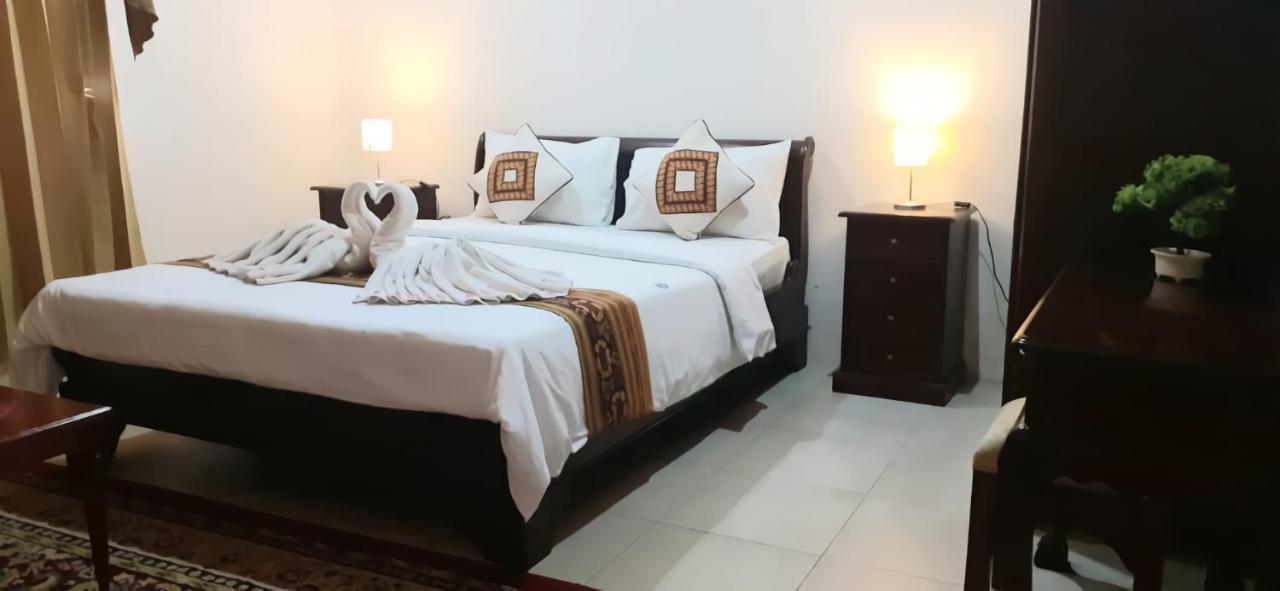 Seaview Beach Resort Jepara Exteriör bild
