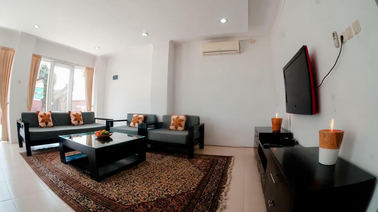 Seaview Beach Resort Jepara Exteriör bild