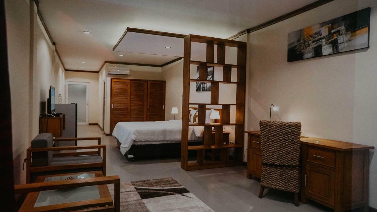 Seaview Beach Resort Jepara Exteriör bild