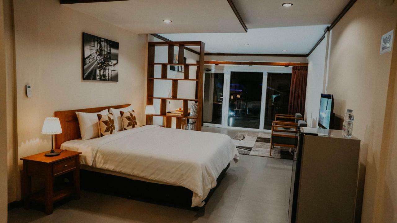 Seaview Beach Resort Jepara Exteriör bild