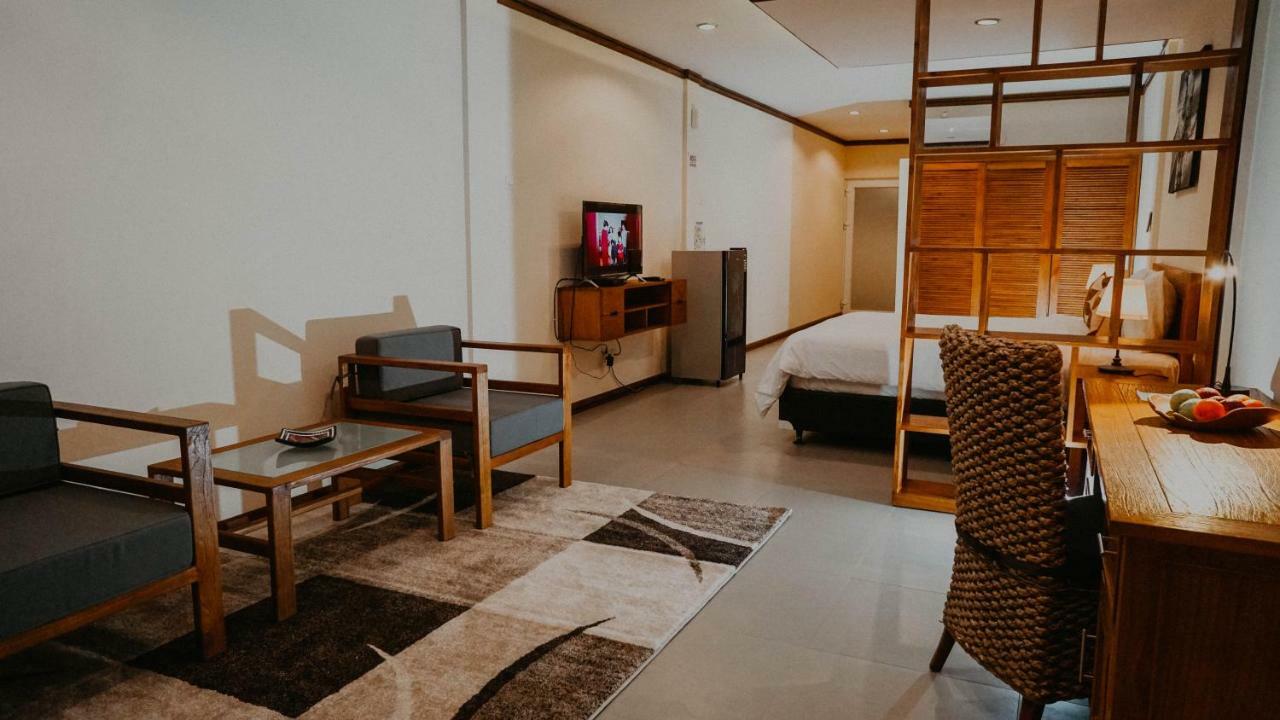 Seaview Beach Resort Jepara Exteriör bild